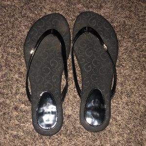 Guess flip flops
